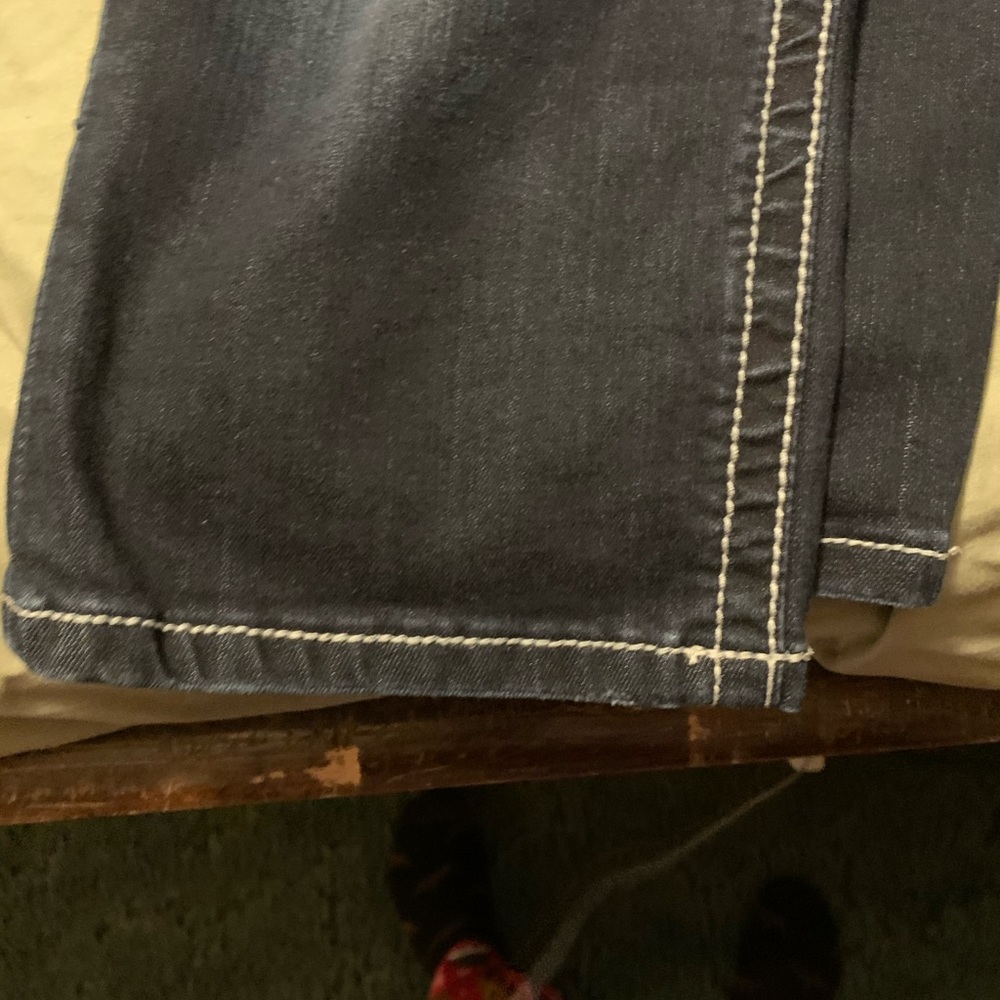 Capris - Picture 5 of 5